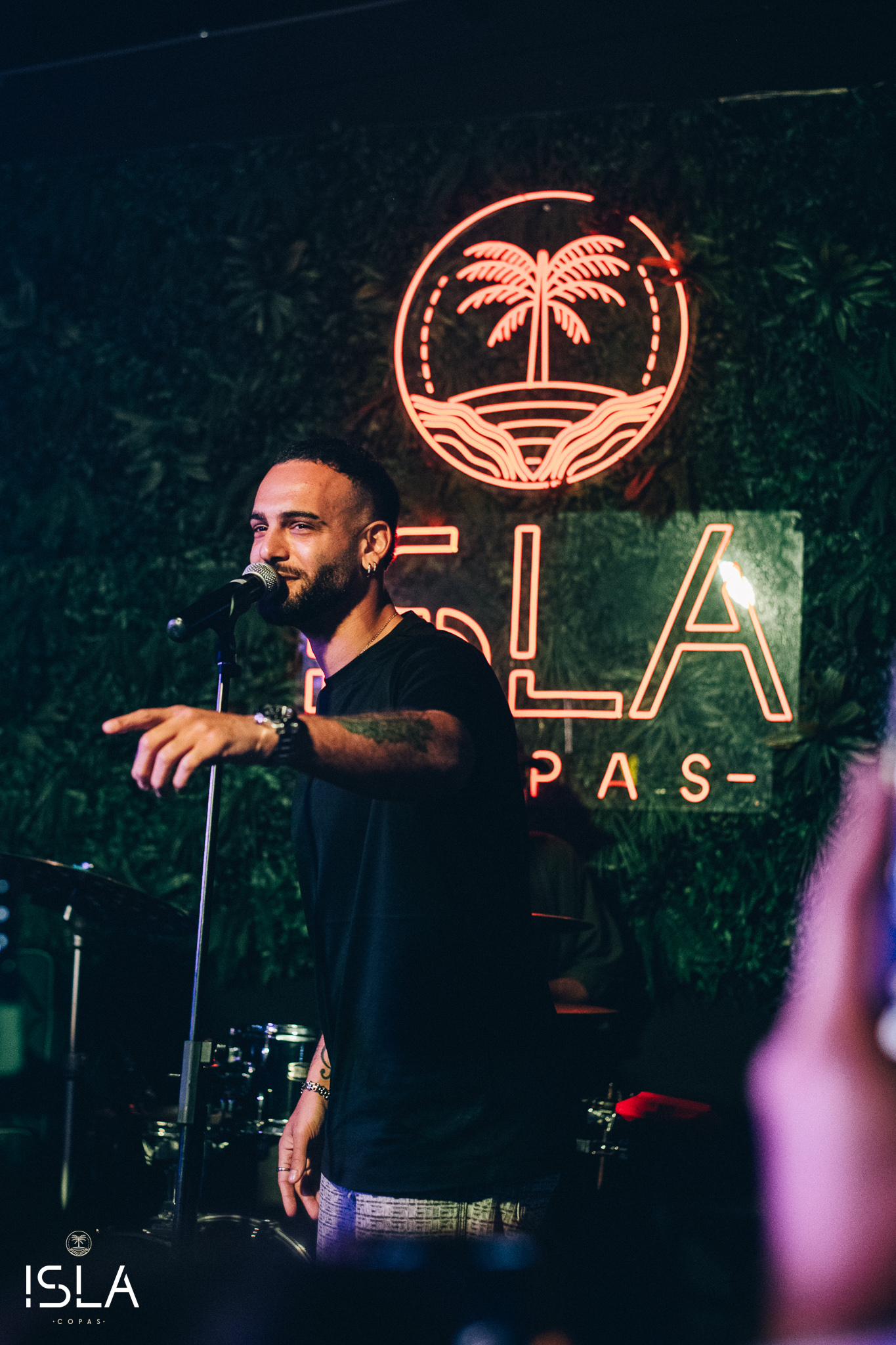 070424_LAISLA_SOF_NIGHTLIFE_002